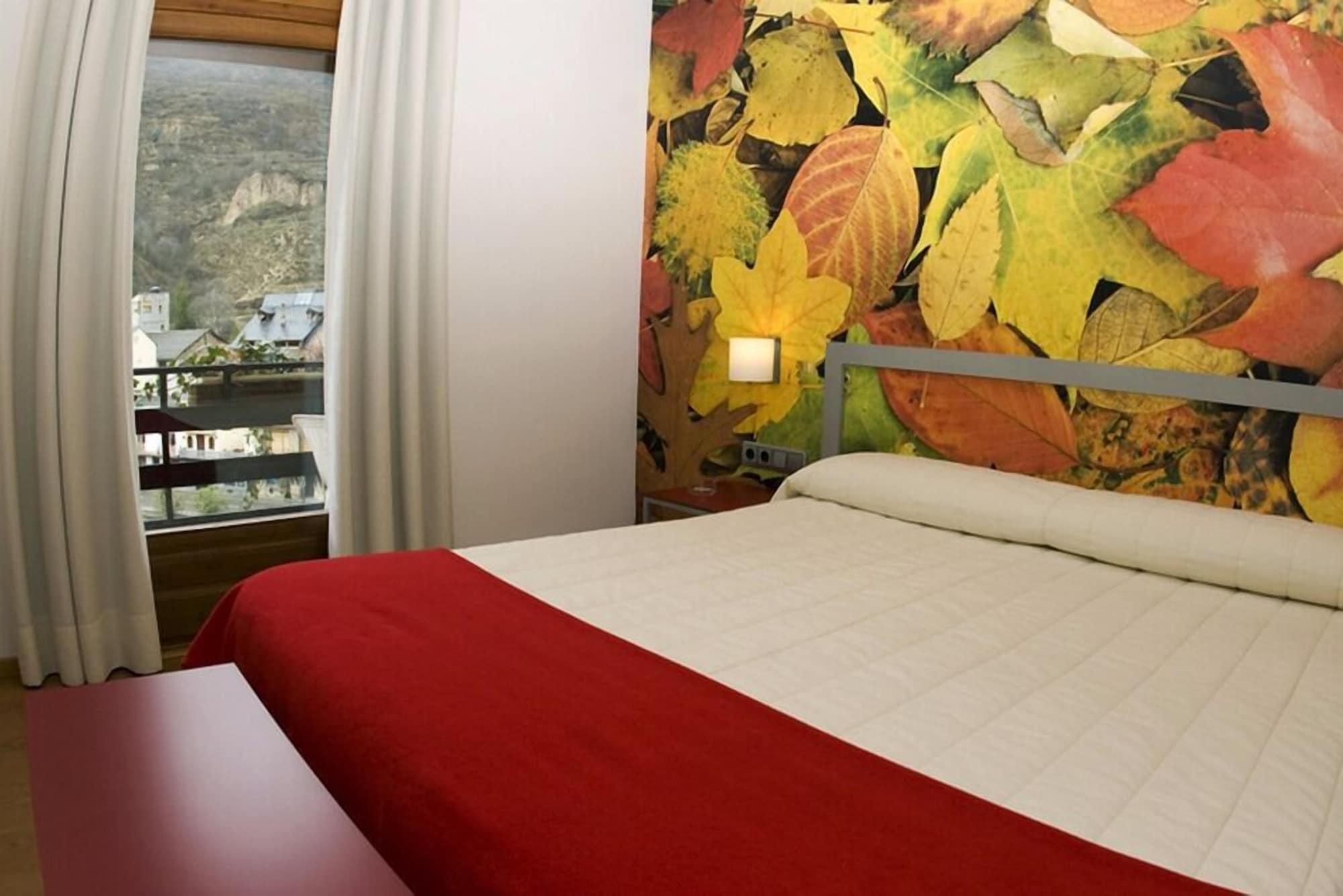Hotel Restaurant Pessets & Spa Sort Dış mekan fotoğraf