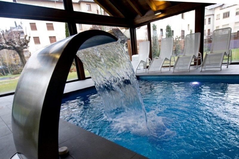 Hotel Restaurant Pessets & Spa Sort Dış mekan fotoğraf