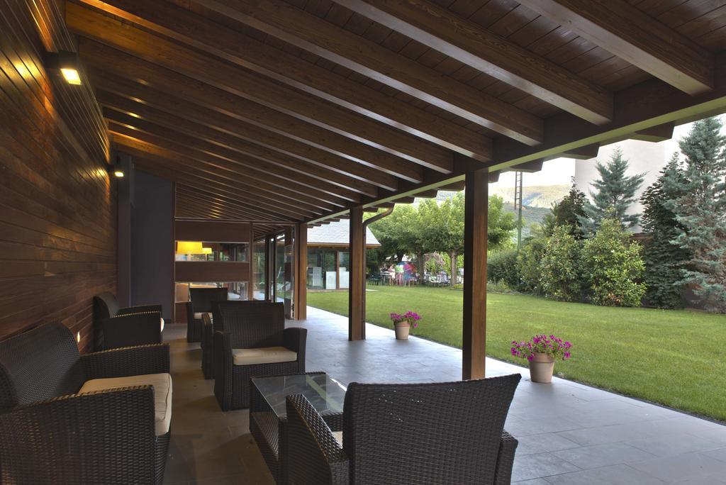 Hotel Restaurant Pessets & Spa Sort Dış mekan fotoğraf