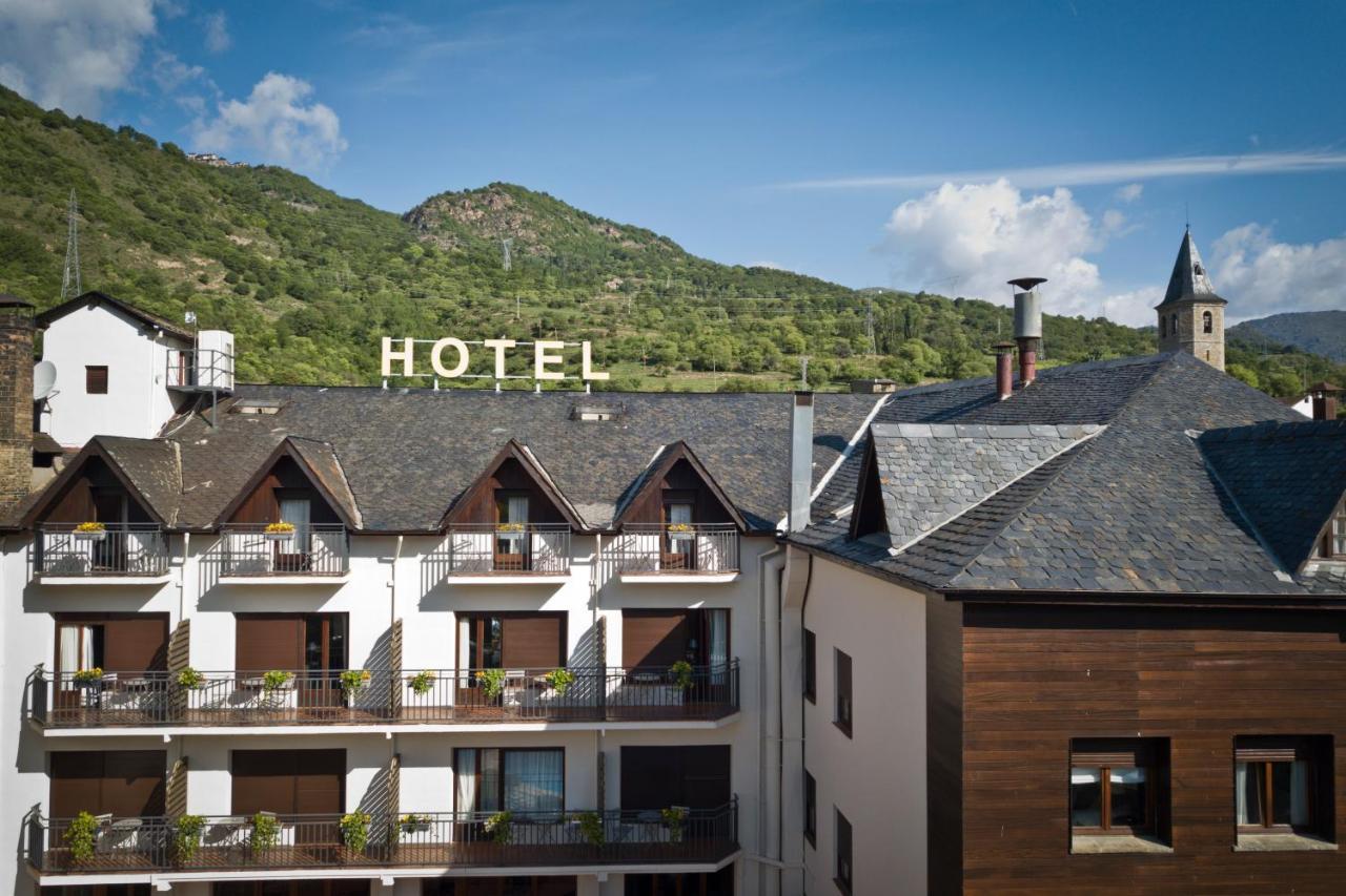 Hotel Restaurant Pessets & Spa Sort Dış mekan fotoğraf