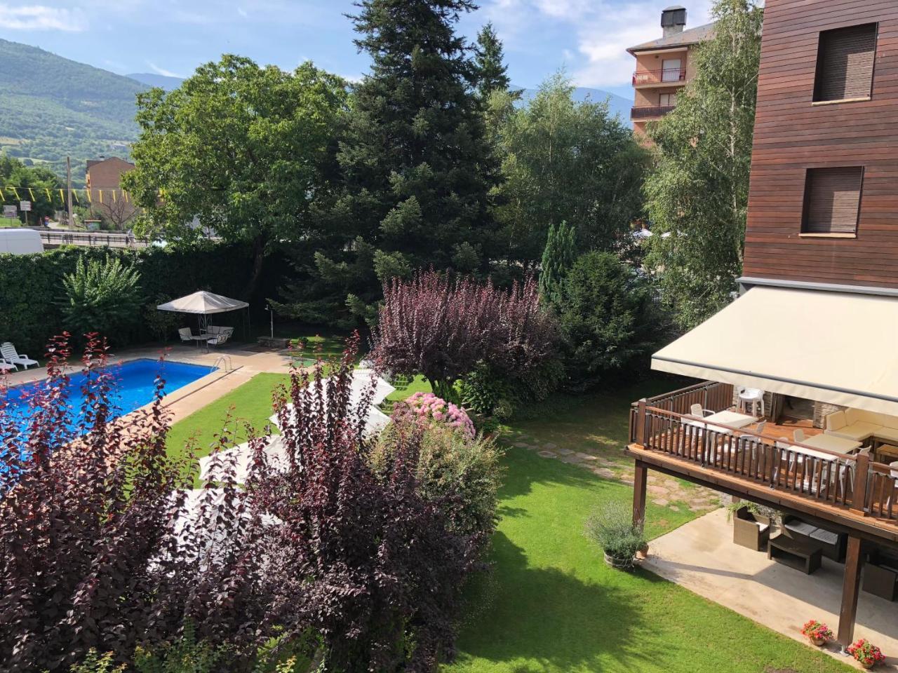 Hotel Restaurant Pessets & Spa Sort Dış mekan fotoğraf