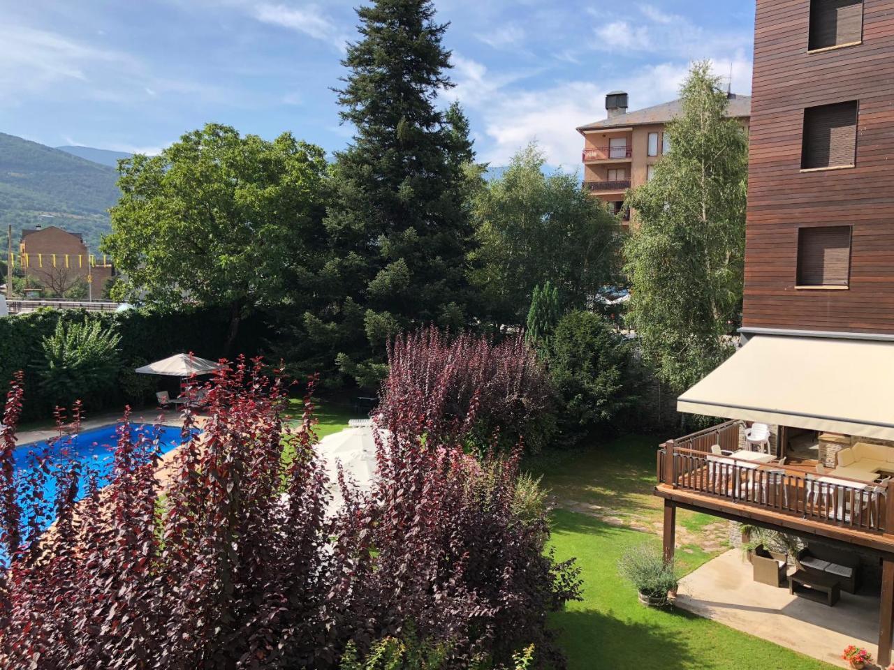Hotel Restaurant Pessets & Spa Sort Dış mekan fotoğraf